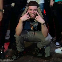 DOPEBOYY - Más Que Amigos (feat. Hades)